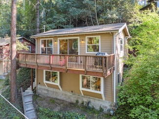 21 Forest Rd, Felton, CA 95018