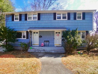 269 Cross St Unit 271, Winchester, MA 01890