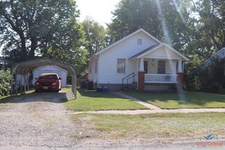 105 W Kentucky St, Windsor, MO 65360