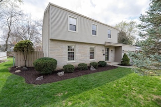 321 Hennessey Ave, Worthington, OH 43085