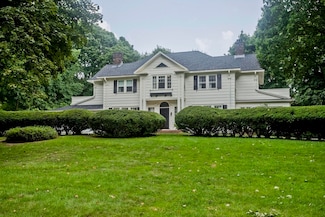 1150 Northampton St, Holyoke, MA 01040