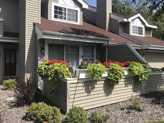 1920 Shenandoah Ct Unit C, Plymouth, MN 55447