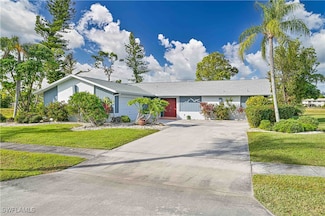 4145 Prestwick Ct, North Fort Myers, FL 33903