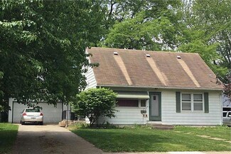 311 Hilltop Rd, Ames, IA 50014