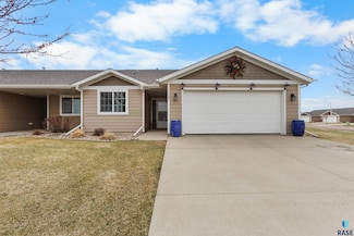 1129 N Springfield Place, Sioux Falls, SD 57107