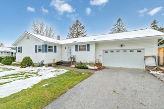 3 Charles St, Swanton, VT 05488