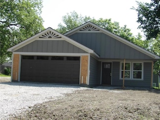 303 S Lexington St, Holden, MO 64040