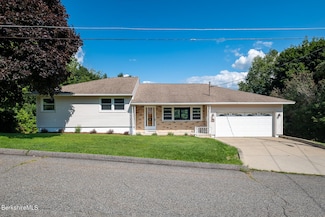 19 Grandview Terrace, Adams, MA 01220