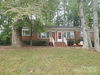 3818 Winfield Dr, Charlotte, NC 28205