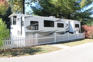 2757 Owens Dr, Houghton Lake, MI 48629