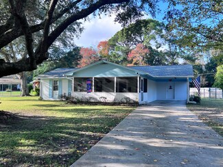 1147 Lighthouse Blvd, Charleston, SC 29412