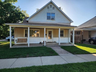 1202 N C St, Wellington, KS 67152