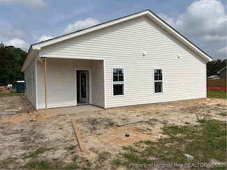 1576 Piney Grove Rd, Lumberton, NC 28360
