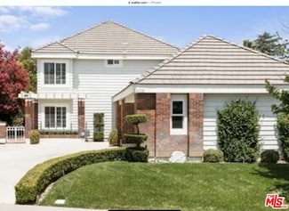 24109 Saint Moritz Dr, Valencia, CA 91355