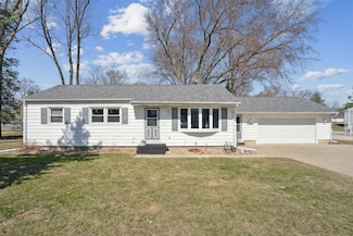 204 Marie Ave, Elk Run Heights, IA 50707