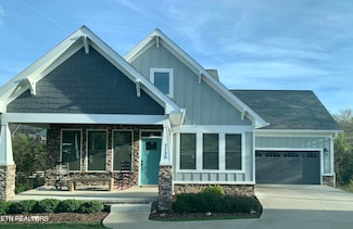 2130 Leah Ln, Maryville, TN 37803