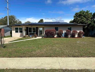 6509 E Shore Dr, Pensacola, FL 32505