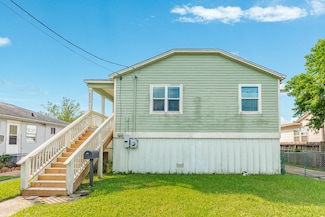 5519 Menard Ave, Galveston, TX 77551