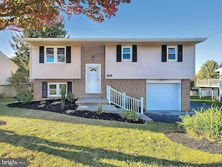 158 S Market St, Ephrata, PA 17522