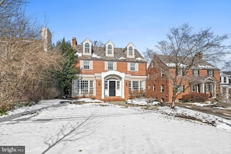 3505 Cummings Ln, Chevy Chase, MD 20815