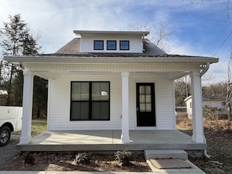 232 Twin Cove Dr, Lebanon, TN 37087