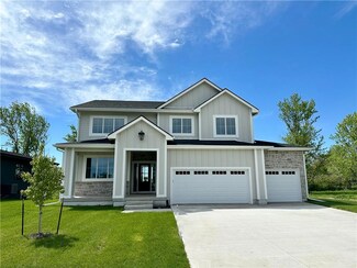 80 NW Wilder Ct, Waukee, IA 50263