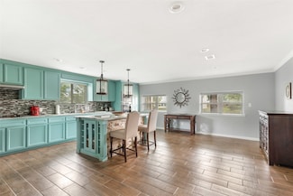 128 Legend Ln, Livingston, TX 77351