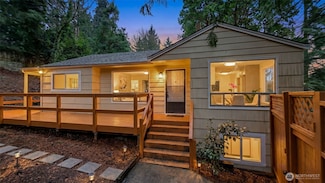 13909 4th Ave NE, Seattle, WA 98125