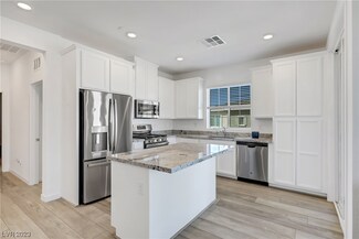 5730 Sky Pointe Dr Unit 107, Las Vegas, NV 89130