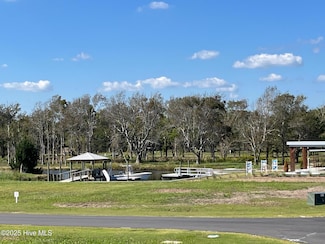 200 Bethea St, Holly Ridge, NC 28445