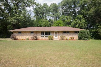 8087 Chapel Rd, Niles, MI 49120