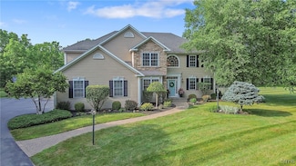 1002 Oreste St, Camillus, NY 13031