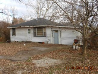 8603 E John Emery Rd, New Carlisle, IN 46552