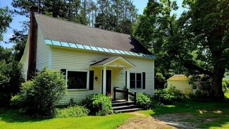 59 Bond St, Manchester Center, VT 05255