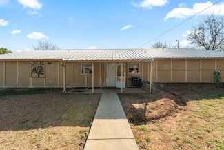 124 Arrowhead, Comanche, TX 76442