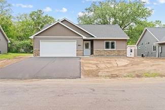 900 8th Ave N, Princeton, MN 55371