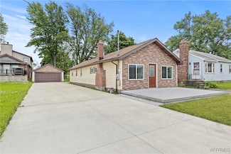 150 Midshore Dr, Buffalo, NY 14219