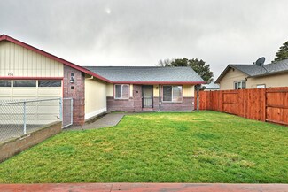 436 Mace Rd, Medford, OR 97501