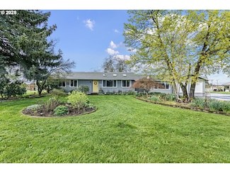 20996 Filbert Rd, Harrisburg, OR 97446