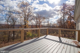 757 Pee Wee Ln, Hedgesville, WV 25427