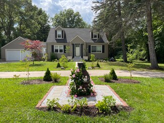 1347 Hall Blvd, Bloomfield, CT 06002