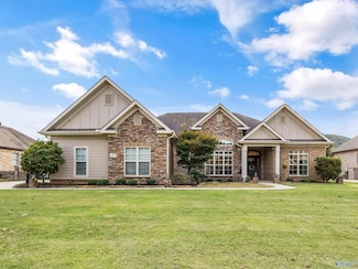 8 Sotheby Place SE, Gurley, AL 35748