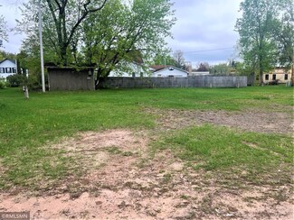 121 Burnett Ave W, Grantsburg, WI 54840