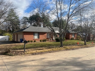 14227 Kinderhook Dr, Chesterfield, MO 63017