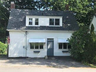 20 Pleasant St, Gardiner, ME 04345