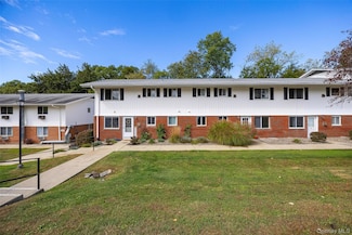 321 Titusville Rd Unit D12, Poughkeepsie, NY 12603