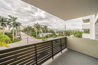 9800 W Bay Harbor Dr Unit 308, Bay Harbor Islands, FL 33154