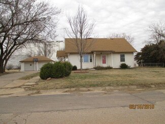 112 S 2nd St, Conway Springs, KS 67031