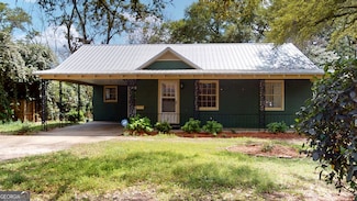 205 Price St, Swainsboro, GA 30401