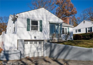 149 Chestnut Ave, Cranston, RI 02910